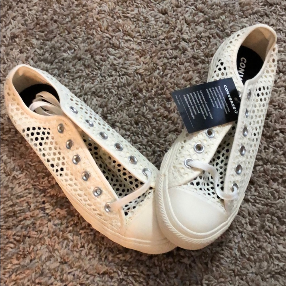Crochet converse BRAND NEW